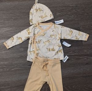 New Old Navy Tiger and Leopard Pajamas with Hat 12-18M